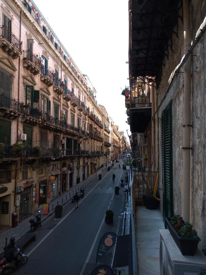 Locazione Breve In Pieno Centro "Blue House" Apartment Palermo Bagian luar foto